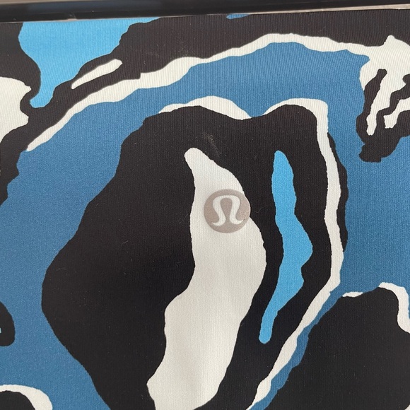 EUC Lululemon Wunder Under Pant Size 6 Boom Bloom Beach Blanket Blue Ice Milk - Picture 6 of 10